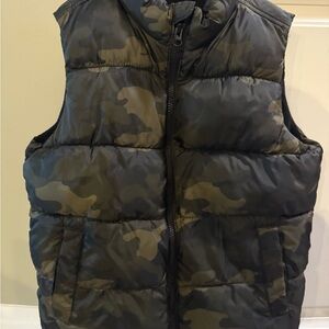 Camouflage Puffer Vest